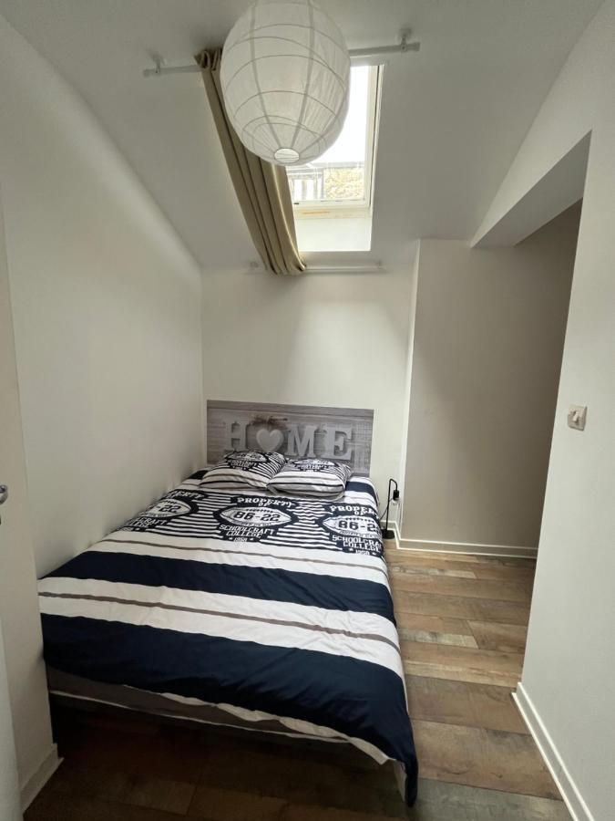 Grand studio cosy, chambre séparée, calme, proche centre avec wifi et parking Orléans Esterno foto