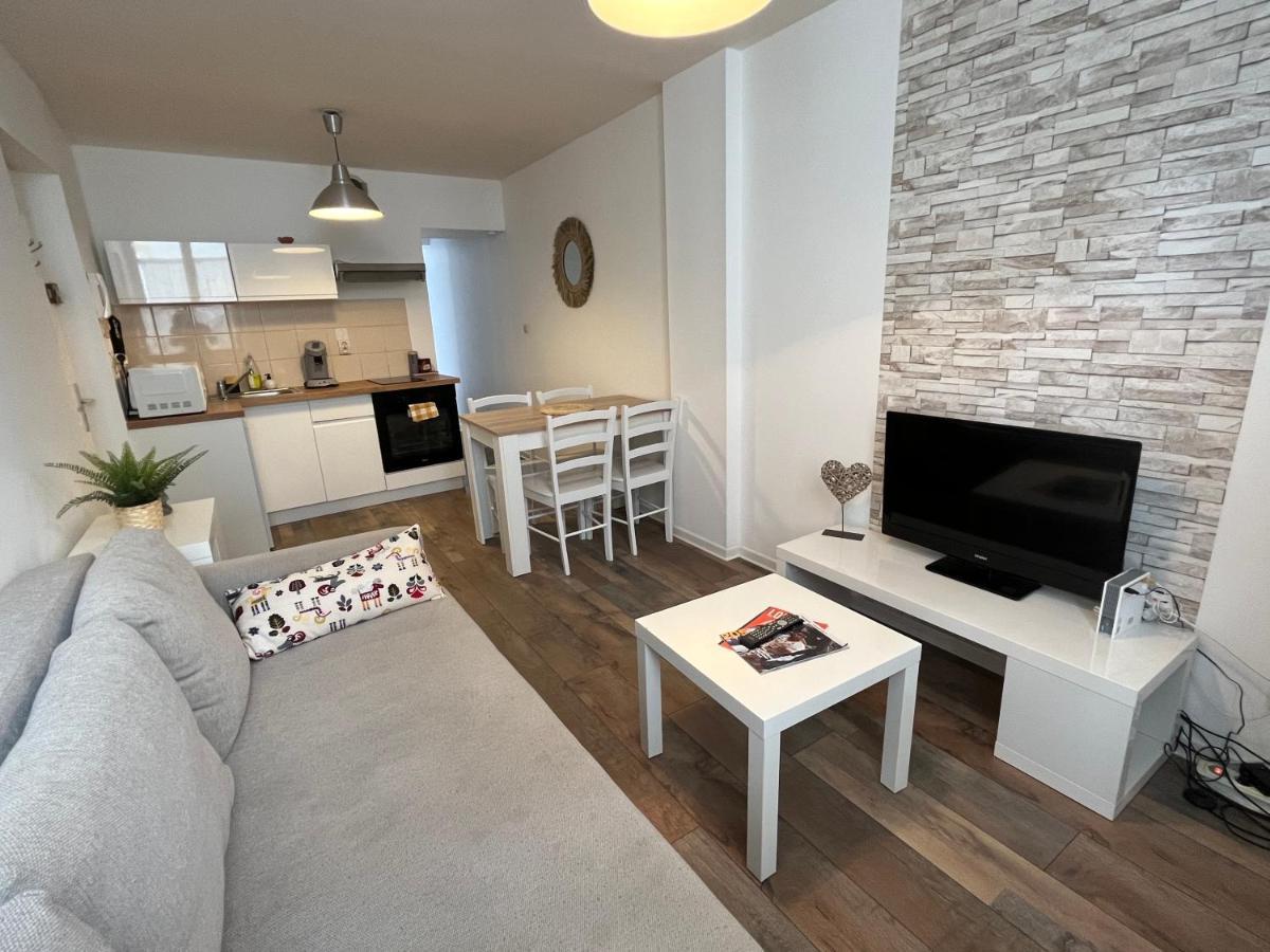 Grand studio cosy, chambre séparée, calme, proche centre avec wifi et parking Orléans Esterno foto